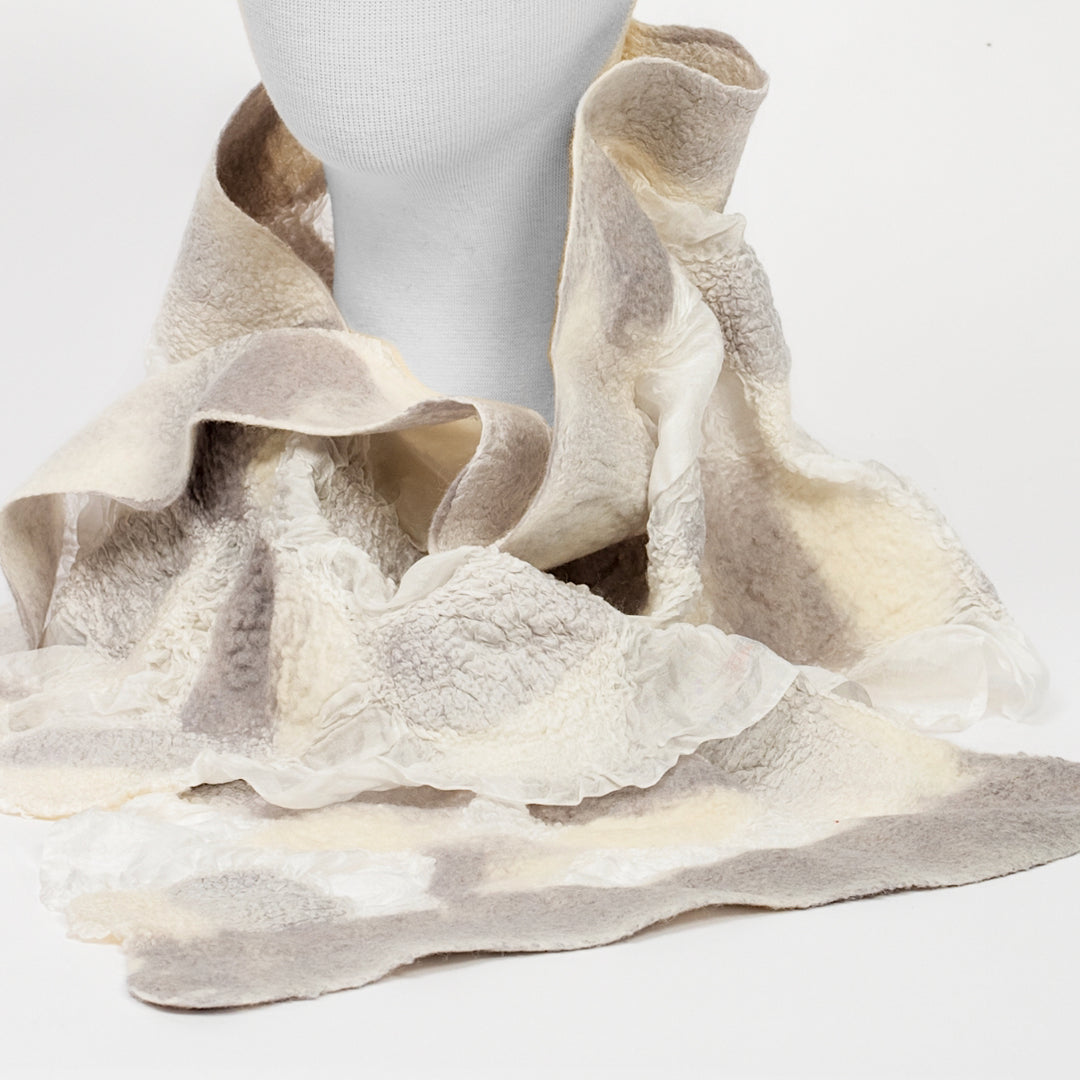 Foulard 100% Pure en Soie Vintage Femme (610) 86cm x 88cm Foulard 100% Pure en Soie Vintage Femme (610) 86cm x 88cm